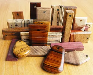 พวงกุญแจไม้ทำด้วยมือและพวงกุญแจที่มีเสน่ห์อุปกรณ์เสริมจากไม้ธรรมชาติสำหรับให้เป็นของขวัญการสร้างแบรนด์ที่กำหนดเองหรือการใช้กุญแจทุกวัน - Product Image 2