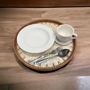 Plateau de service en rotin blanc minimaliste avec incrustations de nacre pour la maison, élégant pour la table et la coiffeuse, vente en gros depuis l'Inde - Product Image 2