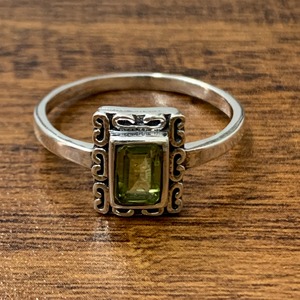 2.6 Grams <b>Peridot</b> <b>Ring</b> Elegant and Stylish Accessory for Women - Product Image 1