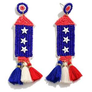 Pendientes Artesanales RR ENTERPRISES con Motivo de Mariposa, Bordados con Cuentas de Semillas, Base de Algodón Ligero, Joyería Tradicional de Moda - Product Image 1