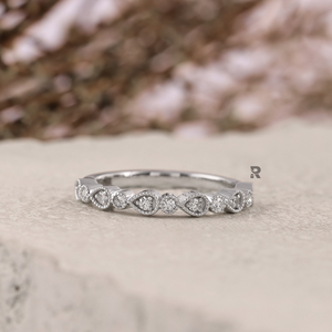 Anillo de Boda Apilable Leia Milgrain de 14K y 18K con Diamantes Redondos Cultivados en Laboratorio - Joyería Fina para Mujer, Regalo - Product Image 1