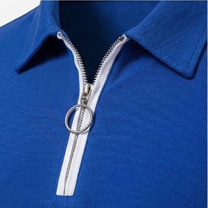 Polo à manches courtes bleu pour homme avec fermeture éclair, logo brodé, décontracté, respirant, coupe classique, design en jersey tricoté - Product Image 4