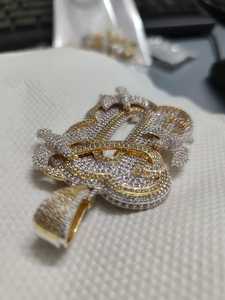 Colgante de Letra con Diamantes de Moissanita para Hombre, Estilo Hip Hop, Micro Pavé, Corte Brillante Redondo, Amuleto Temático, Estilo para Uso Diario - Product Image 4