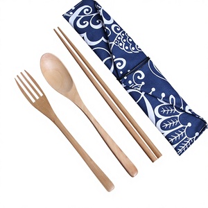 Juego de utensilios de madera de alta calidad para la cena, hechos con materiales naturales sostenibles de Vietnam, al por mayor. - Product Image 1