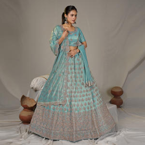 Lehenga Choli Fendy en tissu filet avec broderie de fils complexes, jupe évasée, blouse sculptée et dupatta assorti élégant – Collection Couture - Product Image 6