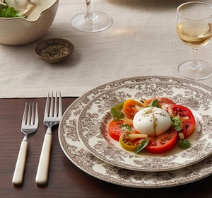 Ensemble de couverts argentés à manche blanc pour une cuisine moderne, les repas quotidiens, les événements, la restauration et les cadeaux - Product Image 1