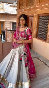 Blusa con bordado de diseñador y trabajo de hilo cosido, con lehenga y dupatta cosidos, conjunto de lehenga choli para Navratri. - Product Image 1