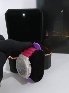 Reloj Hip Hop de Lujo GM2100 con Bisel y Caja con Incrustaciones de Diamantes Moissanite VVS, Pantalla Digital, Nuevo y Moderno - Product Image 4