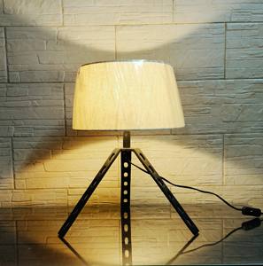 Lámpara de escritorio decorativa escandinava de metal y lino, lámpara creativa de trípode, luz blanca cálida, cuida la vista, minimalista, para sala de estar, E27 - Product Image 4