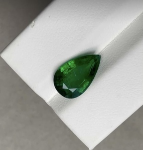 Best Grade Natural Pear Shaped Green Emerald Premium Gemstone for Fine Jewelry Making Use - Product Image 4