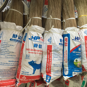 Palos de Escoba de Coco y Bambú de Vietnam (Nipah) - Marca KMI, Herramientas de Limpieza Ecológicas y al Mejor Precio al por Mayor - Product Image 3