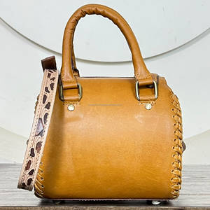 Bolso de Viaje de Cuero Genuino Hecho a Mano, Diseño Floral Jackpot 777, Bolso Bandolera de Moda para Mujer - Product Image 5