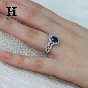 Anillo de Zafiro Azul Real con Corte Ovalado Vintage, Banda con Racimo de Piedras Preciosas Alternadas, Oro de 10K/14K, Joyería Personalizada - Product Image 3