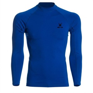 Rashguard à manches longues sur mesure pour hommes pour la gym, le BJJ et l'entraînement MMA avec logo personnalisé - Product Image 1