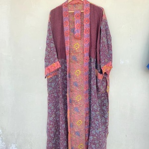 เสื้อคลุมกิโมโนผ้าไหมเครปสำหรับผู้หญิงชุดฮันนีมูนผ้าชีฟองยาวพิมพ์ลายดอกไม้เหมาะกับฤดูร้อน - Product Image 1