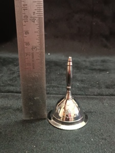 Cloche d'autel Arbre de Vie pour la prière, cloche d'appel sonore en laiton Pandulam, cloches d'appel de 3 pouces, par Indian Consigners - Product Image 4