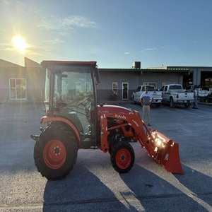 Nuevo Tractor Kubota LX2610 4WD con Cortadora, Retroexcavadora y Cargador Frontal, Motor de 2 Tiempos, Listo para Enviar - Product Image 2