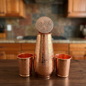 Ensemble de carafe à eau en cuivre gravé avec des verres assortis, bouteille de service artisanale gravée, vaisselle réutilisable, collection cadeau - Product Image 4