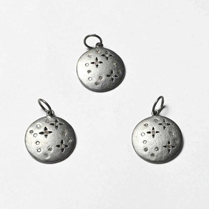 สร้อยคอจี้เงินสเตอร์ลิง925สีเหลืองประดับเพชรตามธรรมชาติจากผู้ผลิต - Product Image 1