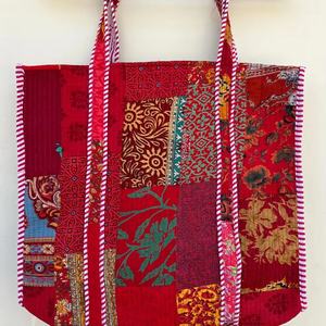Sacs fourre-tout indiens faits à la main en coton patchwork pour faire du shopping - Product Image 1