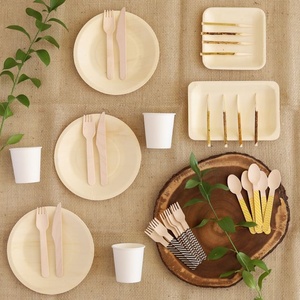 Vaisselle naturelle haut de gamme, assiettes rondes de 6 pouces en feuilles de palmier Areca, plats pour la restauration rapide, assiettes jetables élégantes et durables - Product Image 1