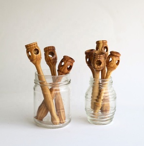 Cuillère à miel en bois avec finition miroir et long manche pour le camping – Écologique pour servir le sirop et le miel - Product Image 5