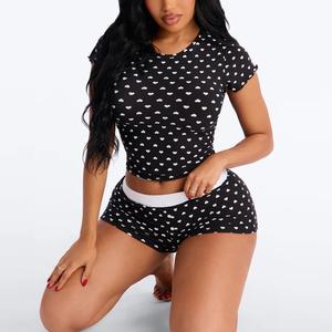 Pyjama décontracté deux pièces en coton de luxe européen pour femme, tricoté, à manches courtes et shorts, vêtements d'intérieur exclusifs pour l'été BD - Product Image 3