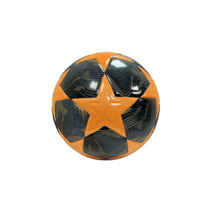 Balón de Fútbol Clásico Personalizado al por Mayor, Nuevo, con Logotipo, Vejiga de Goma, Alta Durabilidad al Aire, Cosido a Mano para Entrenamiento - Product Image 4