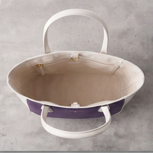 Sac fourre-tout en cuir pour femme, sac à main professionnel en cuir véritable, sac fourre-tout en cuir personnalisé avec logo, sac fourre-tout en cuir OEM, vente en gros - Product Image 3