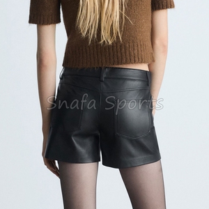 Shorts Tradicionales Bávaros de Cuero para Mujer con Logotipo Bordado, Colores Personalizados y Servicio OEM - Transpirables y Ecológicos - Product Image 2
