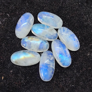 Piedra de Luna Arcoíris Natural, Cabujón de Forma Ovalada con Reverso Plano, Gema Calibrada con Destello Azul, Disponible en Todos los Tamaños - Product Image 1