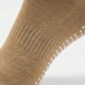 ML140 Athletic Crew Wholesale <b>Sports</b> <b>Socks</b> <b>Mens</b> Grip Breathable Running Gym Fitness Performance Durable Customized Color Pairs - Product Image 5