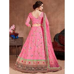 ชุดแต่งกายเจ้าสาวปักลายสีชมพูหรูหรา - Product Image 3