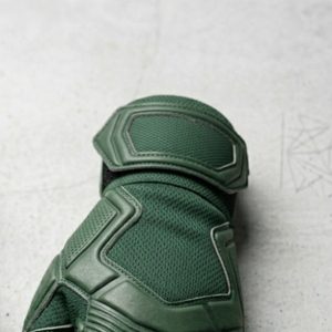 Green Leather Football Goalkeeper Gloves with Full Finger Protection and Adjustable Wrist Strap for Men Durable Soccer Gloves - Product Image 6