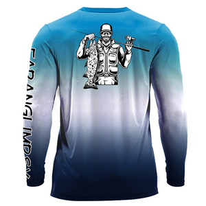 เสื้อตกปลาแขนยาวสีดำสำหรับผู้ชาย รุ่น OEM แบบกำหนดเอง สำหรับวันที่ 14 กรกฎาคม พร้อมลายพิมพ์ธงชาติอเมริกันและปลากระเบน ป้องกันแสงแดด UPF 50 ผลิตจากโพลีเอสเตอร์แห้งเร็ว รุ่นปี 2026 - Product Image 3