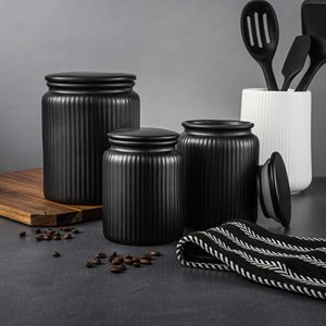 Set di 2 Barattoli in Ceramica Neri con Scanalature per Conservazione in Cucina, Capacità 815mL - Product Image 6