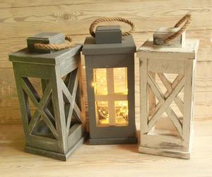 Lot de lanternes rustiques en bois avec porte-bougies en verre et poignées en corde – Lanternes décoratives pour jardin et maison - Product Image 3