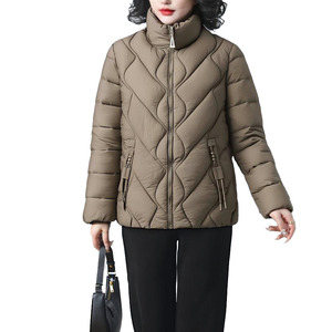 Manteau doux tissé pour femme, chaud et résistant au froid, coupe ample, non volumineux, coupe-vent, thermique, idéal pour diverses occasions quotidiennes - Product Image 1
