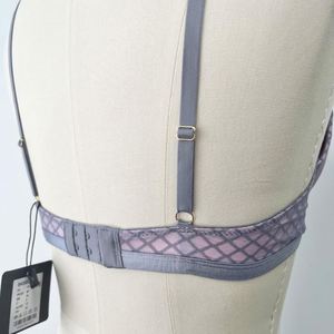 Nuevo conjunto de sujetador con aros ultrafino de tres piezas sin costuras, estilo francés, copa completa de encaje, para mujer joven, de gran venta. - Product Image 4
