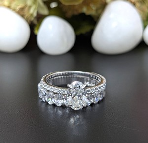 Anillo de Compromiso con Diamante Cultivado en Laboratorio de Corte Ovalado de 1.50 Ct, con Banda a Juego, Joyería de Boda con Diamantes, Conjunto Nupcial de Oro Blanco de 10K/14K/18K - Product Image 1