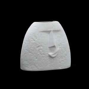 Decoración escultural minimalista para interiores artísticos contemporáneos. Cerámica abstracta moderna con hierba de pampa seca fluida. - Product Image 5