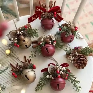 Campana Colgante Metálica Única para Decoración Navideña, Adorno Festivo para Interiores, Decoración para Árboles de Navidad y Regalo Rústico - Product Image 6