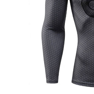 Camiseta deportiva de compresión de cintura alta para hombre, de secado rápido, elástica, de manga corta, con estampado para culturismo. - Product Image 5