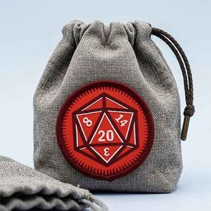 Étiquette en tissu brodée rouge D20 en forme de dés, drapeau, carré ou circulaire, pour vêtements et sacs, lavable, cousue et tissée - Product Image 1