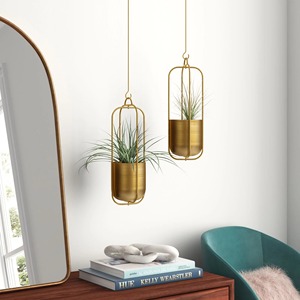 Pot de fleurs suspendu en métal vintage avec chaînes, style rustique pour plantes et fleurs d'extérieur - Product Image 2