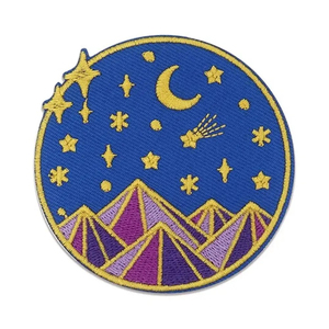 Écussons brodés sur mesure en tissu sergé écologique de haute qualité, badges tissés en forme de cœur brodés à la machine pour chapeaux - Product Image 1