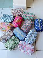 Pochette de voyage matelassée unisexe en coton écologique faite à la main, pour rasoir et maquillage, avec fermeture éclair, motif animalier bohème imprimé au bloc