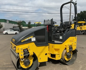 Rouleau compacteur vibrant à double tambour de 2,5 tonnes 1,2 m BW120SL-5 2014 - Product Image 2