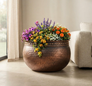 Pot de fleurs en métal martelé rustique, style vintage, pour plantes d'intérieur, design circulaire, finition sculptée à la main - Product Image 2