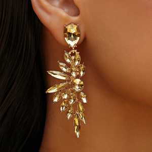 PRAO Luxe Marquise Crystal Half Flower Danglers Pendientes colgantes finos - Product Image 4